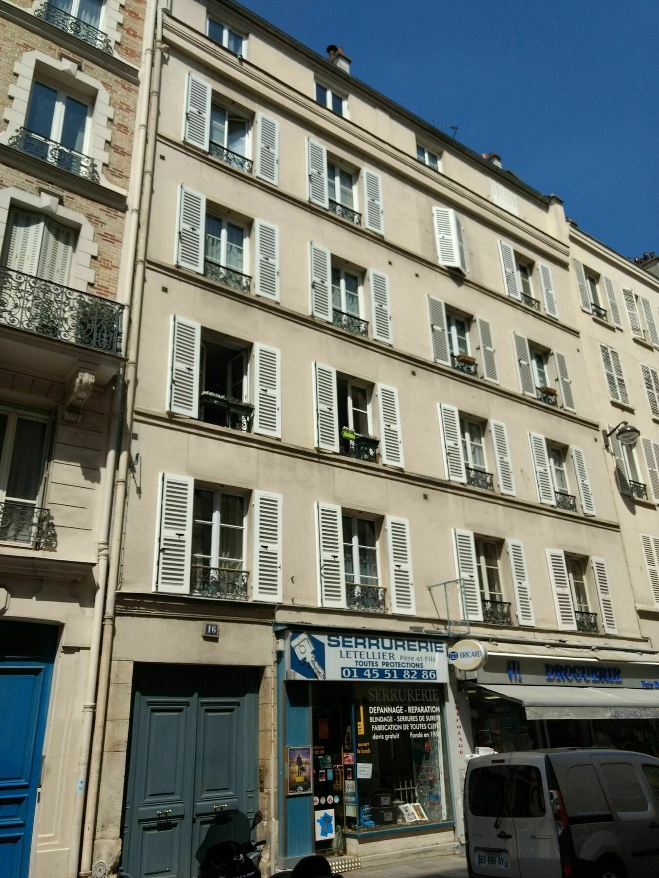 Champ De Mars Apartment